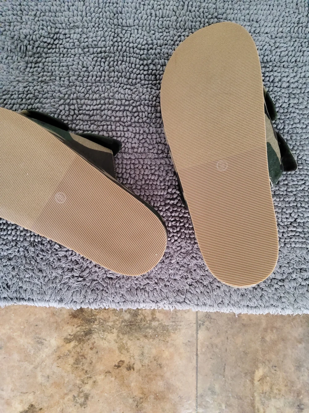 Womens Camo Bow Slide Sandals - Green Camo Size 9